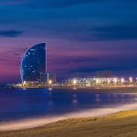 Spiaggia di Barcellona in una notte di estate