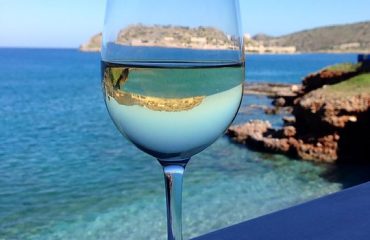 crete wine-2162666_960_720